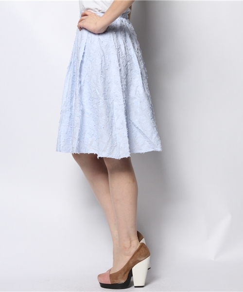 Chico(チコ)の「タックフレアSKT(スカート・レディース・ホワイト/ブルー/ネイビー・FREE)」の4枚目の写真