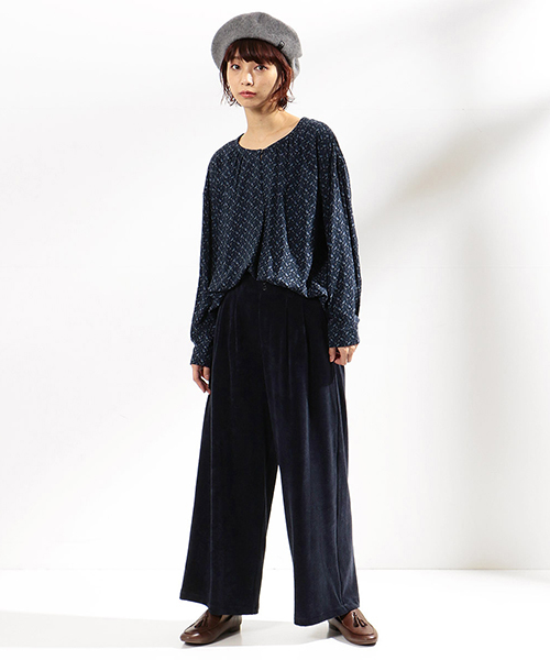ONIGIRI(オニギリ)の「コーデュロイ ベロア ワイドパンツ(その他パンツ・レディース・アイボリー/ネイビー・MEDIUM/LARGE/SMALL)」の12枚目の写真