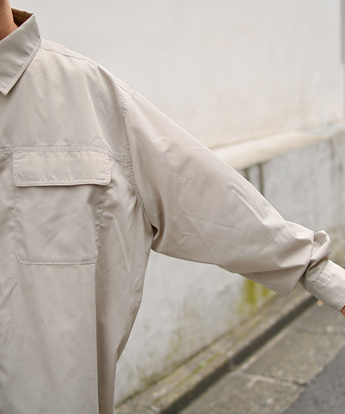 kutir(クティール)の「Wポケットロングシャツ(シャツ/ブラウス・メンズ・ダークブラウン/ライトグレー/ベージュ・MEDIUM/LARGE)」の10枚目の写真