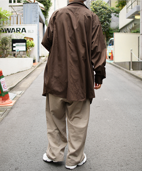 kutir(クティール)の「Wポケットロングシャツ(シャツ/ブラウス・メンズ・ダークブラウン/ライトグレー/ベージュ・MEDIUM/LARGE)」の19枚目の写真