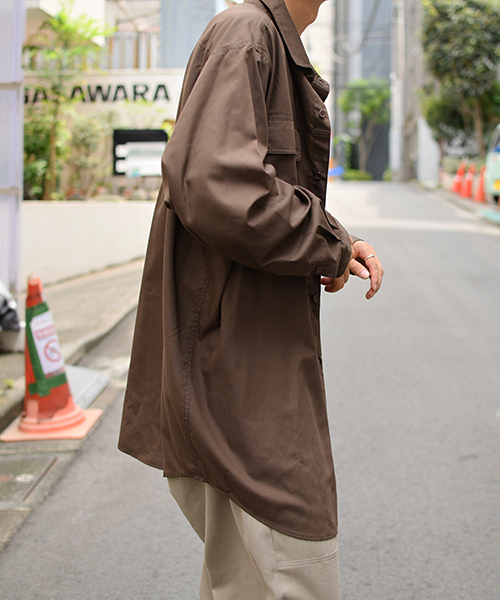 kutir(クティール)の「Wポケットロングシャツ(シャツ/ブラウス・メンズ・ダークブラウン/ライトグレー/ベージュ・MEDIUM/LARGE)」の21枚目の写真