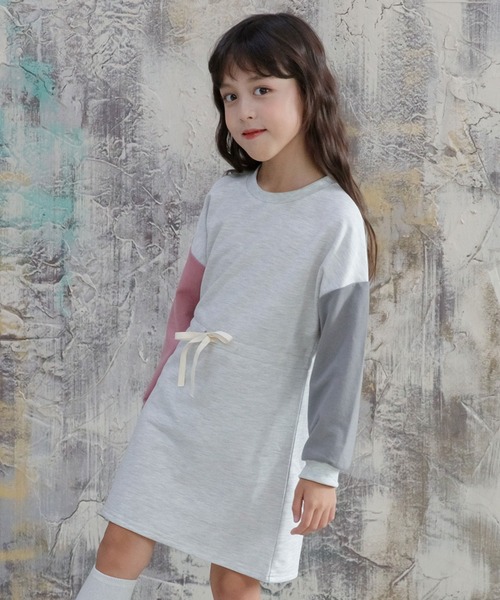 Bee des Bee（ビーデスビー）の「長袖ワンピース（ワンピース・キッズ・ライトグレー/ベージュ/グレー/ライトベージュ/モカ/ブラック×パープル/ブルー/カーキ/アイボリー・110cm/100cm/120cm/130cm/140cm/150cm）」の4枚目の写真