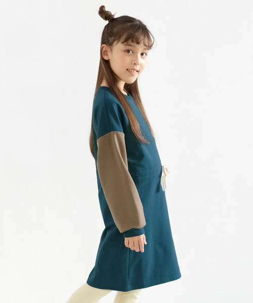 Bee des Bee（ビーデスビー）の「長袖ワンピース（ワンピース・キッズ・ライトグレー/ベージュ/グレー/ライトベージュ/モカ/ブラック×パープル/ブルー/カーキ/アイボリー・110cm/100cm/120cm/130cm/140cm/150cm）」の12枚目の写真