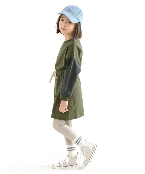 Bee des Bee（ビーデスビー）の「長袖ワンピース（ワンピース・キッズ・ライトグレー/ベージュ/グレー/ライトベージュ/モカ/ブラック×パープル/ブルー/カーキ/アイボリー・110cm/100cm/120cm/130cm/140cm/150cm）」の17枚目の写真