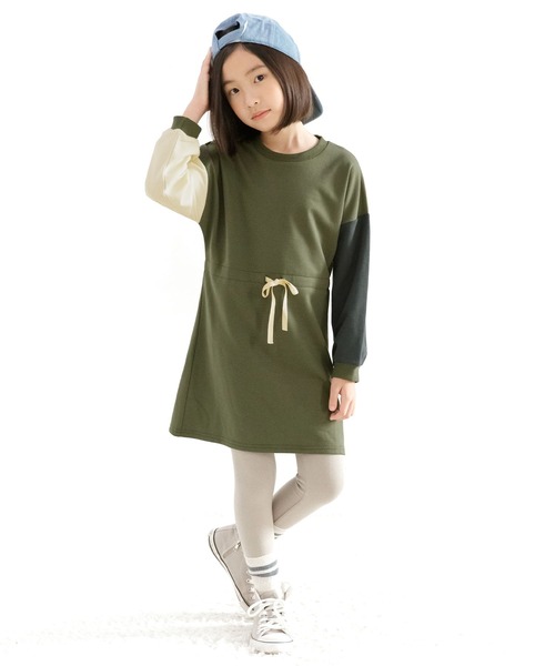 Bee des Bee（ビーデスビー）の「長袖ワンピース（ワンピース・キッズ・ライトグレー/ベージュ/グレー/ライトベージュ/モカ/ブラック×パープル/ブルー/カーキ/アイボリー・110cm/100cm/120cm/130cm/140cm/150cm）」の16枚目の写真