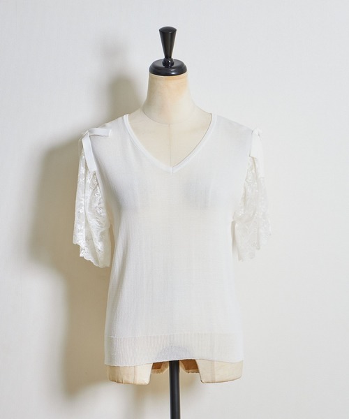 tocco closet（トッコ　クローゼット）の「肩りぼん付きフラワーレーススリーブ切替シャリ感Ｖネックニットプルオーバー（ニット/セーター・レディース・ブラック/オフホワイト/ワイン・M）」の21枚目の写真