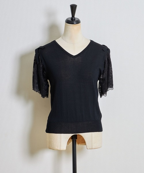 tocco closet（トッコ　クローゼット）の「肩りぼん付きフラワーレーススリーブ切替シャリ感Ｖネックニットプルオーバー（ニット/セーター・レディース・ブラック/オフホワイト/ワイン・M）」の7枚目の写真