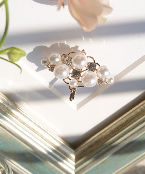 Cupid Heart（キューピッドハート）の「【Cupid Heart】結婚式アクセサリー ヘアカフ（バレッタ/ヘアクリップ・レディース・ベージュ・MEDIUM）」の5枚目の写真