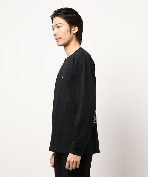 Naked Rust and other POEMS(ネイキッドラストアンドアザーポエムス)の「【69】【it】【POEMS】手書き風バックプリントロングスリーブ(Tシャツ/カットソー・メンズ・ホワイト/ブラック/グレイッシュブルー・MEDIUM/LARGE)」の5枚目の写真