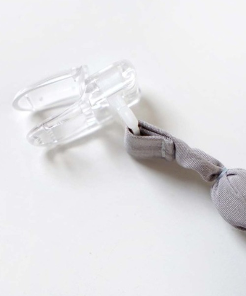 BOBO（ボボ）の「【BOBO(ボボ)】シリコンビブ（マグ/哺乳瓶/お食事グッズ・キッズ・テラコッタ/ライトカーキ・ONE SIZE）」の17枚目の写真