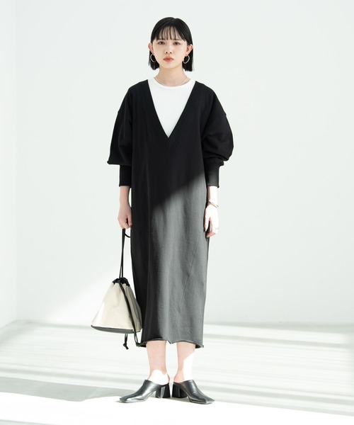 Aunt Marie's（アントマリーズ）の「深Vネックスウェットワンピ / AUNT MARIE'S（ワンピース・レディース・チャコールグレー/ブラック/アイボリー・FREE）」の17枚目の写真