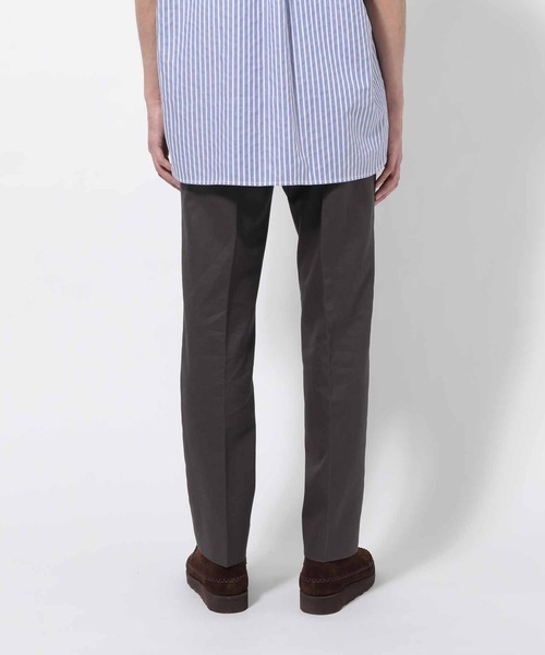 WILD LIFE TAILOR Adam et Rope'（ワイルドテーラーアダムエロペ　）の「【WILD LIFE TAILOR】FINXコットン インタックトラウザーズ（その他パンツ・メンズ・チャコールグレー/ベージュ・S/M/L）」の12枚目の写真