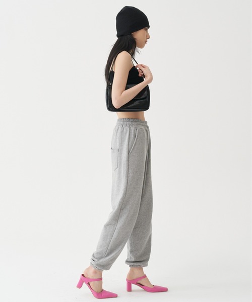 FEKETE（フェケテ）の「FEKETE BRA CAMISOLE（キャミソール・レディース・ベージュ/ホワイト/ブラック・FREE）」の18枚目の写真