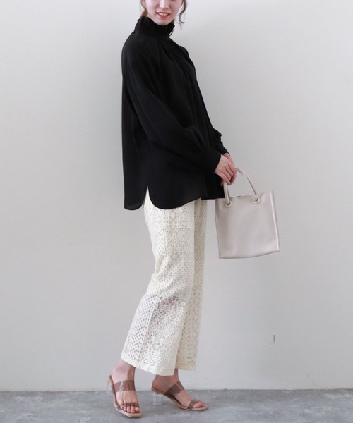 archives(アルシーヴ)の「【限定item】フリルネックシアーブラウス(シャツ/ブラウス・レディース・オフホワイト/ブルー/ブラック・MEDIUM)」の8枚目の写真