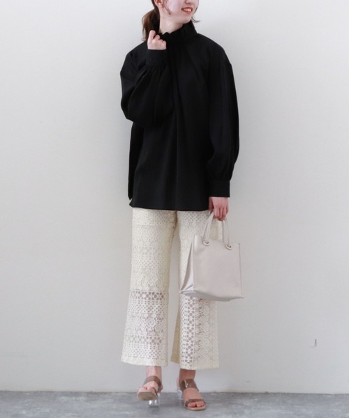 archives(アルシーヴ)の「【限定item】フリルネックシアーブラウス(シャツ/ブラウス・レディース・オフホワイト/ブルー/ブラック・MEDIUM)」の6枚目の写真