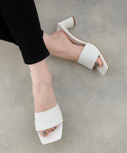 COLONY 2139（コロニートゥーワンスリーナイン）の「細ヒールサンダル（サンダル・レディース・ホワイト/ブラック/ベージュ・22.5cm/23.5cm/24.5cm）」の12枚目の写真