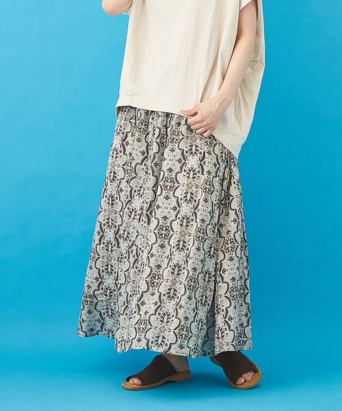 CUBE SUGAR（キューブシュガー）の「ボイル 総柄プリント ギャザースカート（スカート・レディース・ベージュ/サックスブルー/ネイビー/グレー・M）」の2枚目の写真