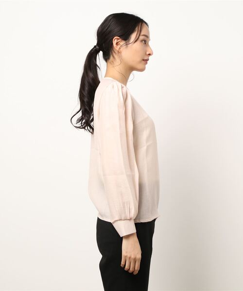 UNRELISH(アンレリッシュ)の「シアーパフショルダーブラウス(シャツ/ブラウス・レディース・ホワイト/ベージュ/ブルー・MEDIUM)」の5枚目の写真