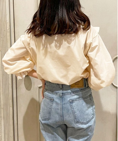 apres jour（アプレジュール）の「コットンレースフリルブラウス【ZOZOTOWN限定アイテム】（シャツ/ブラウス・レディース・アイボリー/ブラック/オフホワイト・フリー/X-LARGE）」の7枚目の写真