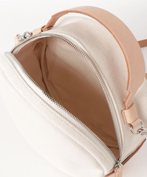 B'2nd（ビーセカンド）の「_Fot（フォート）canvas bag circle-shoulder / サークルショルダー（ショルダーバッグ・レディース・アイボリー・FREE）」の5枚目の写真