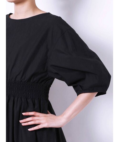 ELENDEEK（エレンディーク）の「スモッキングコクーンワンピース（ワンピース・レディース・ブラック/オリーブ/パープル・01/02）」の17枚目の写真