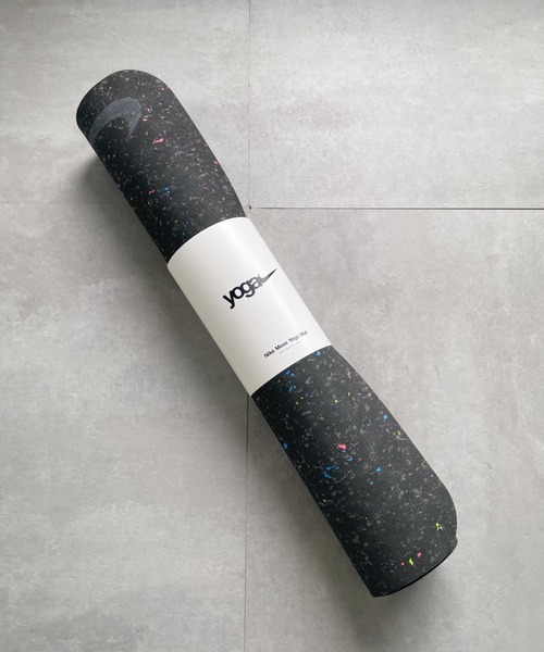 NIKE（ナイキ）の「NIKE ナイキ / ムーブ ヨガマット 4mm（スポーツグッズ・レディース・ブラック/ネイビー・FREE）」の15枚目の写真