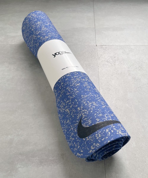 NIKE（ナイキ）の「NIKE ナイキ / ムーブ ヨガマット 4mm（スポーツグッズ・レディース・ブラック/ネイビー・FREE）」の6枚目の写真