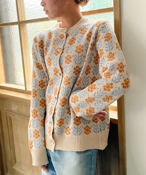 JUNOAH（ジュノア）の「花柄ニットカーディガン（カーディガン/ボレロ