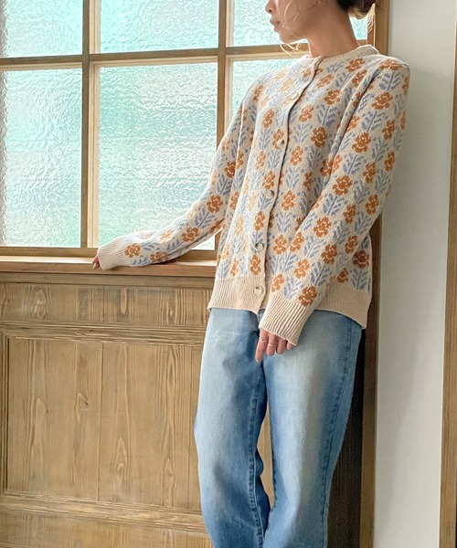 JUNOAH（ジュノア）の「花柄ニットカーディガン（カーディガン/ボレロ