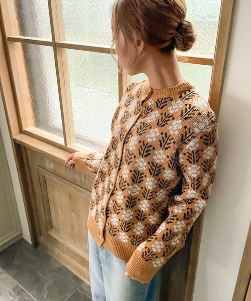 JUNOAH（ジュノア）の「花柄ニットカーディガン（カーディガン/ボレロ