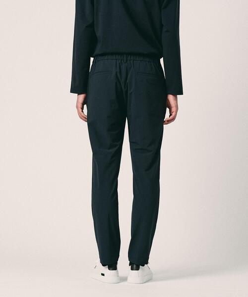 UNITED ARROWS（ユナイテッドアローズ）の「＜UNITED ARROWS "COZY"＞ ナイロン タフタ ノープリーツ イージーパンツ（その他パンツ・メンズ・ベージュ/ネイビー/ダークグレー・S/M/XL/L）」の9枚目の写真