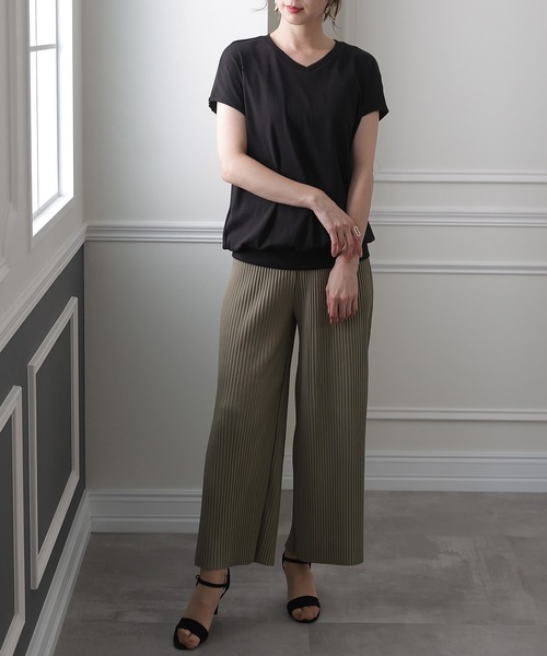 ElegChic(エレグシック)の「コットンフレンチVネックTシャツ(Tシャツ/カットソー・レディース・ピンクベージュ/オフホワイト/ブラック・LL/M/XXL)」の19枚目の写真