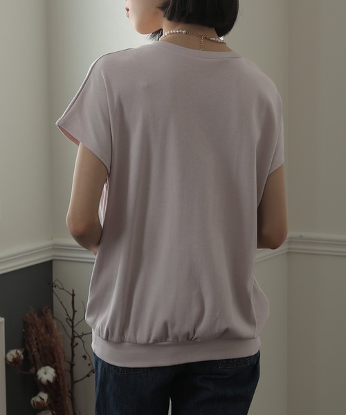 ElegChic(エレグシック)の「コットンフレンチVネックTシャツ(Tシャツ/カットソー・レディース・ピンクベージュ/オフホワイト/ブラック・LL/M/XXL)」の9枚目の写真