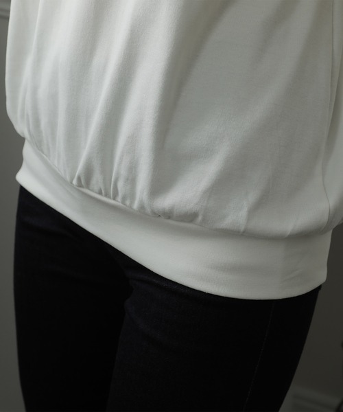 ElegChic(エレグシック)の「コットンフレンチVネックTシャツ(Tシャツ/カットソー・レディース・ピンクベージュ/オフホワイト/ブラック・LL/M/XXL)」の10枚目の写真
