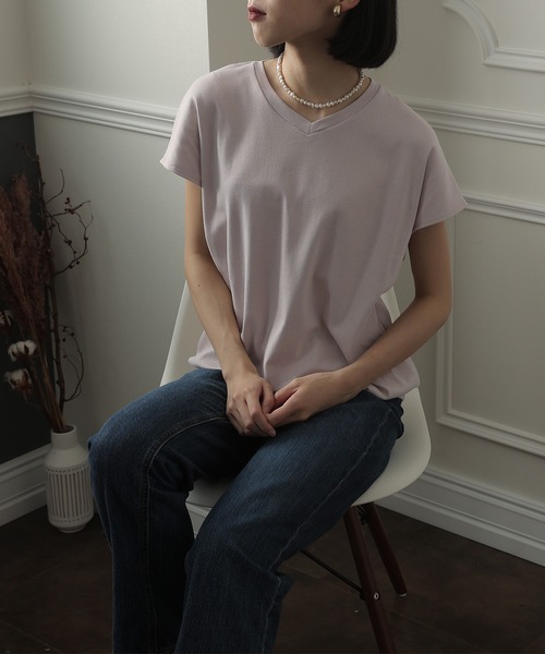ElegChic(エレグシック)の「コットンフレンチVネックTシャツ(Tシャツ/カットソー・レディース・ピンクベージュ/オフホワイト/ブラック・LL/M/XXL)」の17枚目の写真