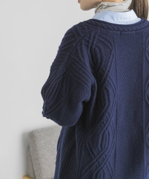 URBAN RESEARCH(アーバンリサーチ)の「AIR WOOL ケーブルカーディガン(カーディガン/ボレロ・レディース・イエロー/ベージュ系その他/ネイビー・FREE)」の13枚目の写真