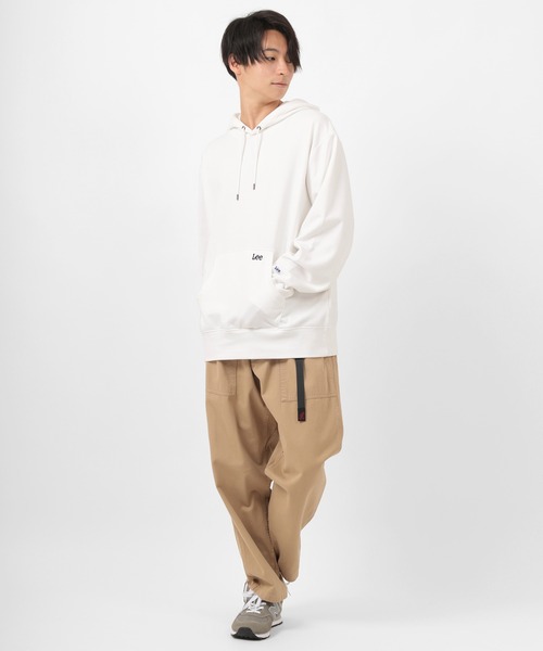 Lee(リー)の「【Lee/リー】ビックシルエット ミニロゴ刺繍 プルパーカー/フーディー(パーカー・メンズ・ホワイト/チャコールグレー/ブラック/ワイン・M/L/XL)」の9枚目の写真