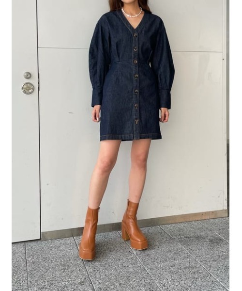 SLY(スライ)の「DENIM VOLUME SLEEVE S/OP デニムボリュームスリーブショート ワンピース(ワンピース・レディース・ブルー/ブラック・2/1)」の18枚目の写真