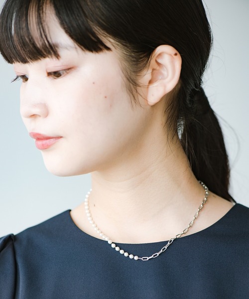 haco!(ハコ)の「コーデの物足りなさを解消!合わせやすいのにこなれて見えるチェーンとプラパールのコンビネックレス(ネックレス・レディース・ゴールド/シルバー・ONE SIZE)」の3枚目の写真