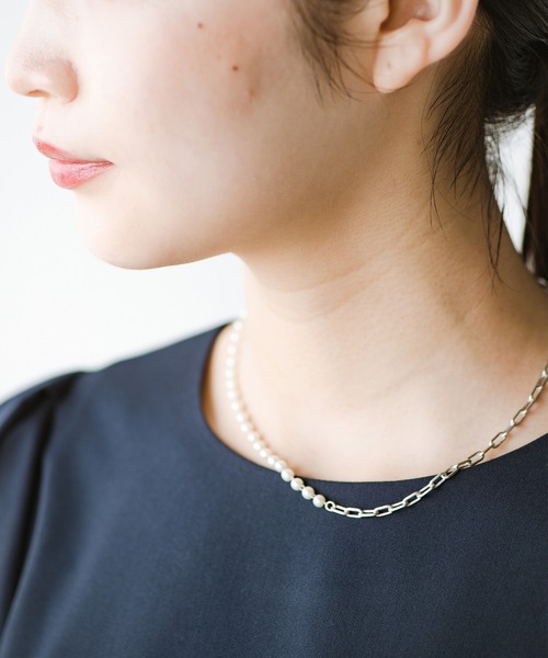 haco!(ハコ)の「コーデの物足りなさを解消!合わせやすいのにこなれて見えるチェーンとプラパールのコンビネックレス(ネックレス・レディース・ゴールド/シルバー・ONE SIZE)」の11枚目の写真