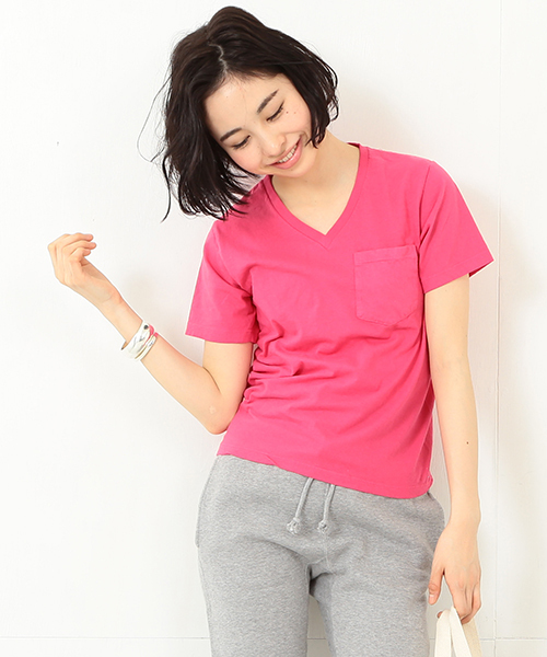 HANES（ヘインズ）の「HANES / POCKET V-NECK TEE（Tシャツ/カットソー・レディース・ホワイト/ブラック/ピンク/ネイビー・ONE SIZE）」の4枚目の写真