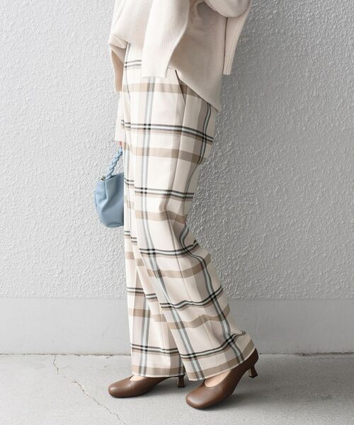 SHIPS(シップス)の「〈手洗い可能〉カラーチェックセミワイドパンツ◆(その他パンツ・レディース・ベージュ/ネイビー・34/36/38/40)」の10枚目の写真