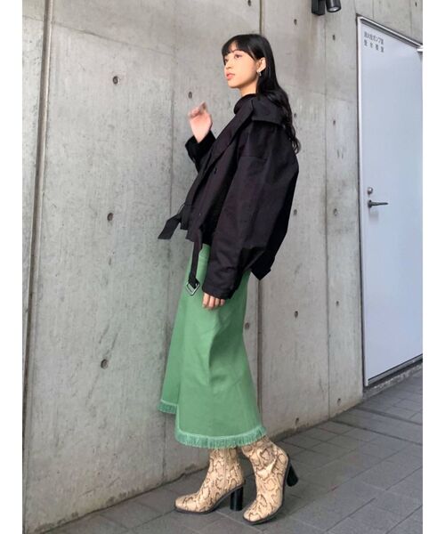 EMODA(エモダ)の「ワイドポケットフリンジスカート(スカート・レディース・アイボリー/ブラック/グリーン・SMALL/MEDIUM)」の11枚目の写真