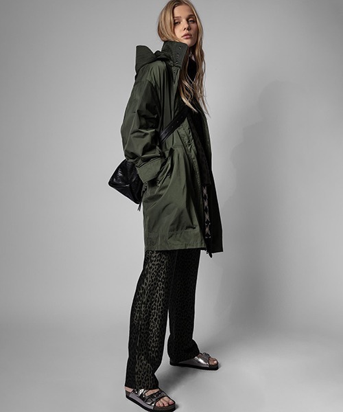 ZADIG&VOLTAIRE（ザディグ　エ　ヴォルテール）の「BECKETT NYLON（モッズコート・レディース・カーキ・XS/S）」の2枚目の写真