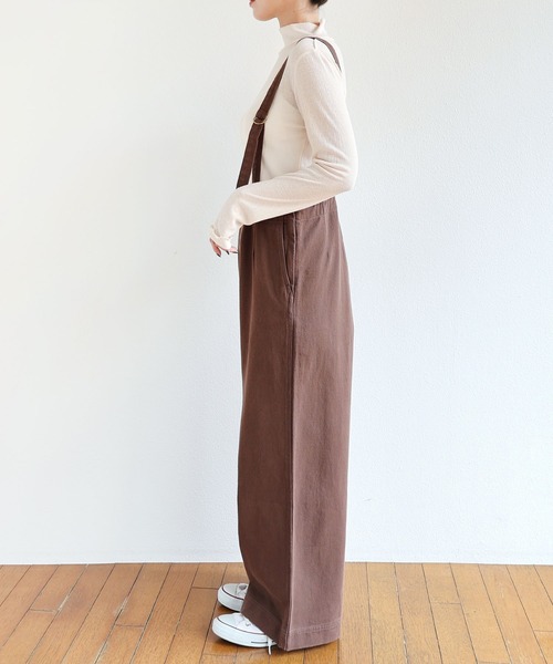 andme（アンドミー）の「コットンツイルサイドポケットワイドサロペット（サロペット/オーバーオール・レディース・ブラック/オフホワイト/キナリ/グリーン/ブラウン・M/L）」の12枚目の写真