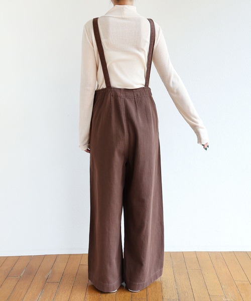 andme（アンドミー）の「コットンツイルサイドポケットワイドサロペット（サロペット/オーバーオール・レディース・ブラック/オフホワイト/キナリ/グリーン/ブラウン・M/L）」の6枚目の写真