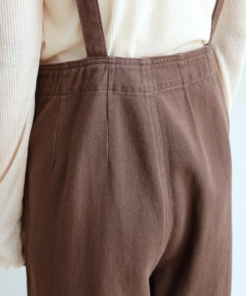 andme（アンドミー）の「コットンツイルサイドポケットワイドサロペット（サロペット/オーバーオール・レディース・ブラック/オフホワイト/キナリ/グリーン/ブラウン・M/L）」の7枚目の写真