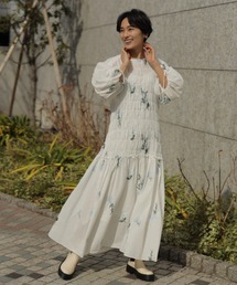 未使用品 CADUNE 刺繍シャーリングワンピース 黒 ブラック 花柄 洗える CLETTEオリジナル☆花柄刺繍シャーリングワンピース | 大きい