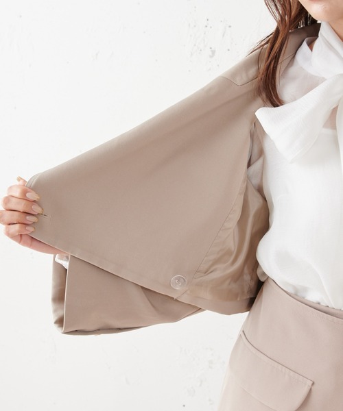 MIIA（ミーア）の「カシュクールショートテーラードジャケット（カーディガン/ボレロ・レディース・ブラック/ベージュ/グリーン・FREE）」の20枚目の写真