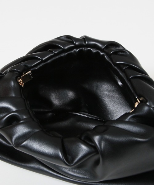 Julia Boutique（ジュリアブティック）の「3WAYチェーンギャザーショルダーバッグ/22138（ショルダーバッグ・レディース・ブラウン/パープル/ホワイト/ブラック・ONE）」の21枚目の写真